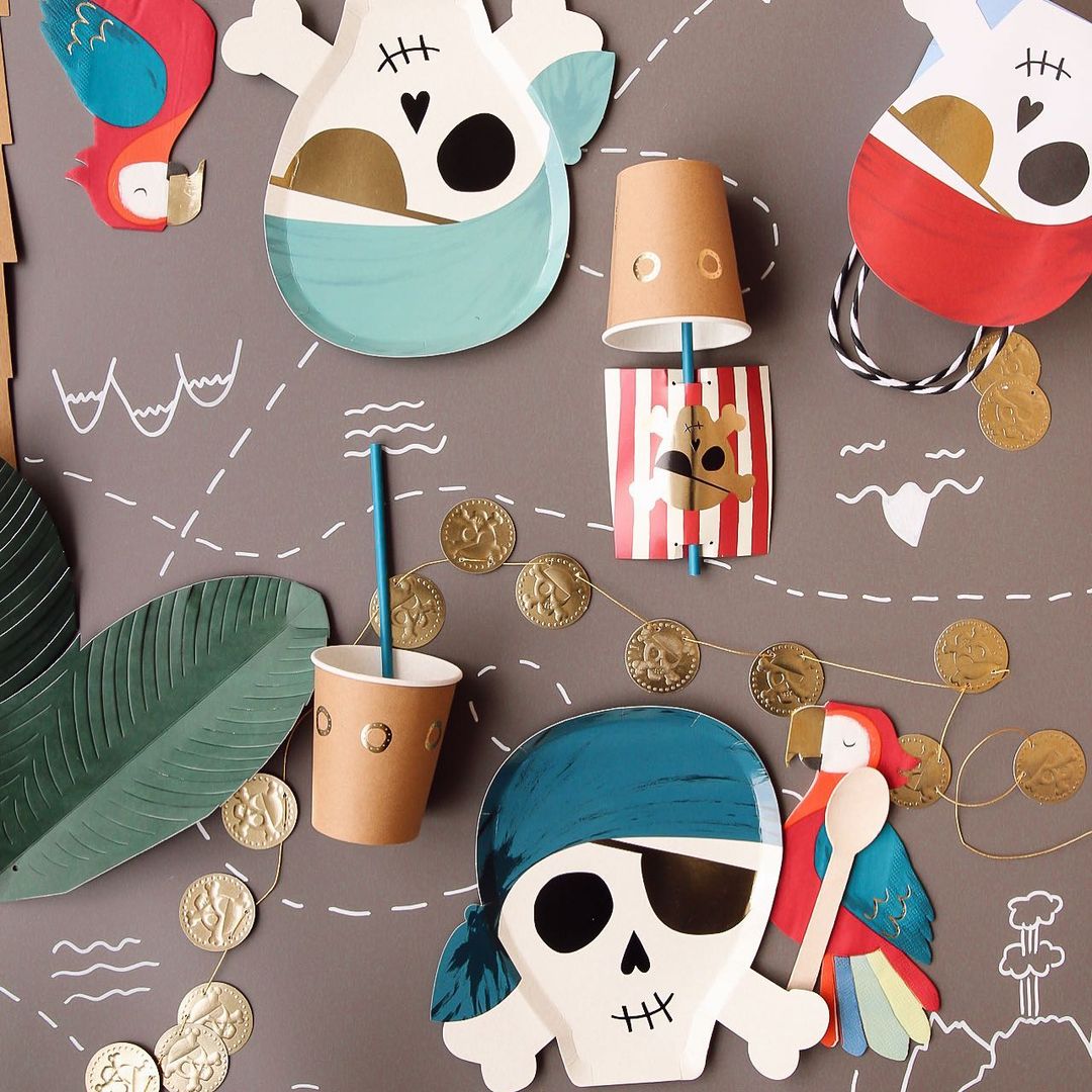 Pirate Cups & Straw Set